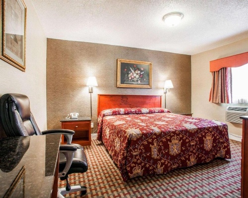 Rodeway Inn Paterson image 15